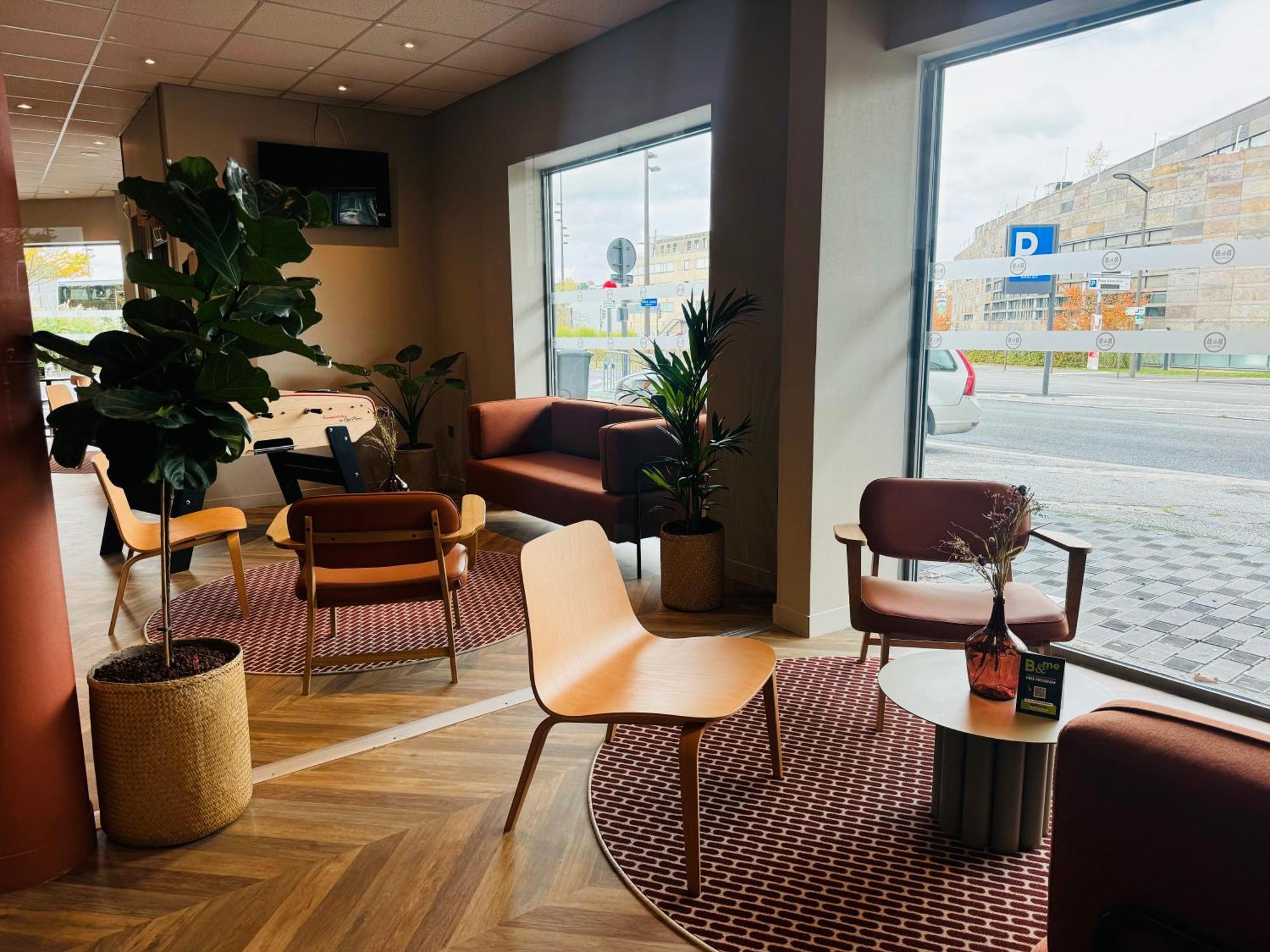 B&B Hotel Maubeuge Gare Esterno foto