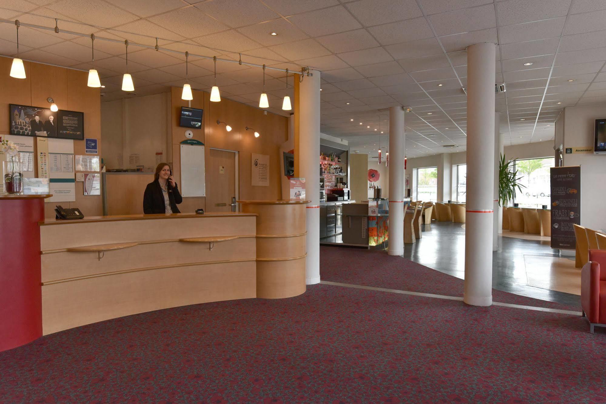 B&B Hotel Maubeuge Gare Esterno foto